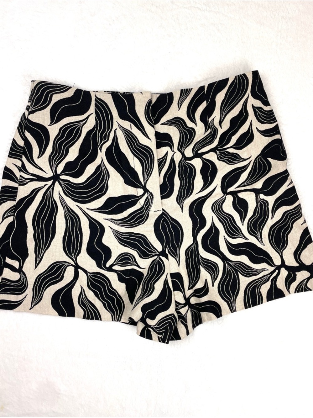 Zara Black & Cream Leaf-Print Two-Piece Set - Picture 5 of 8